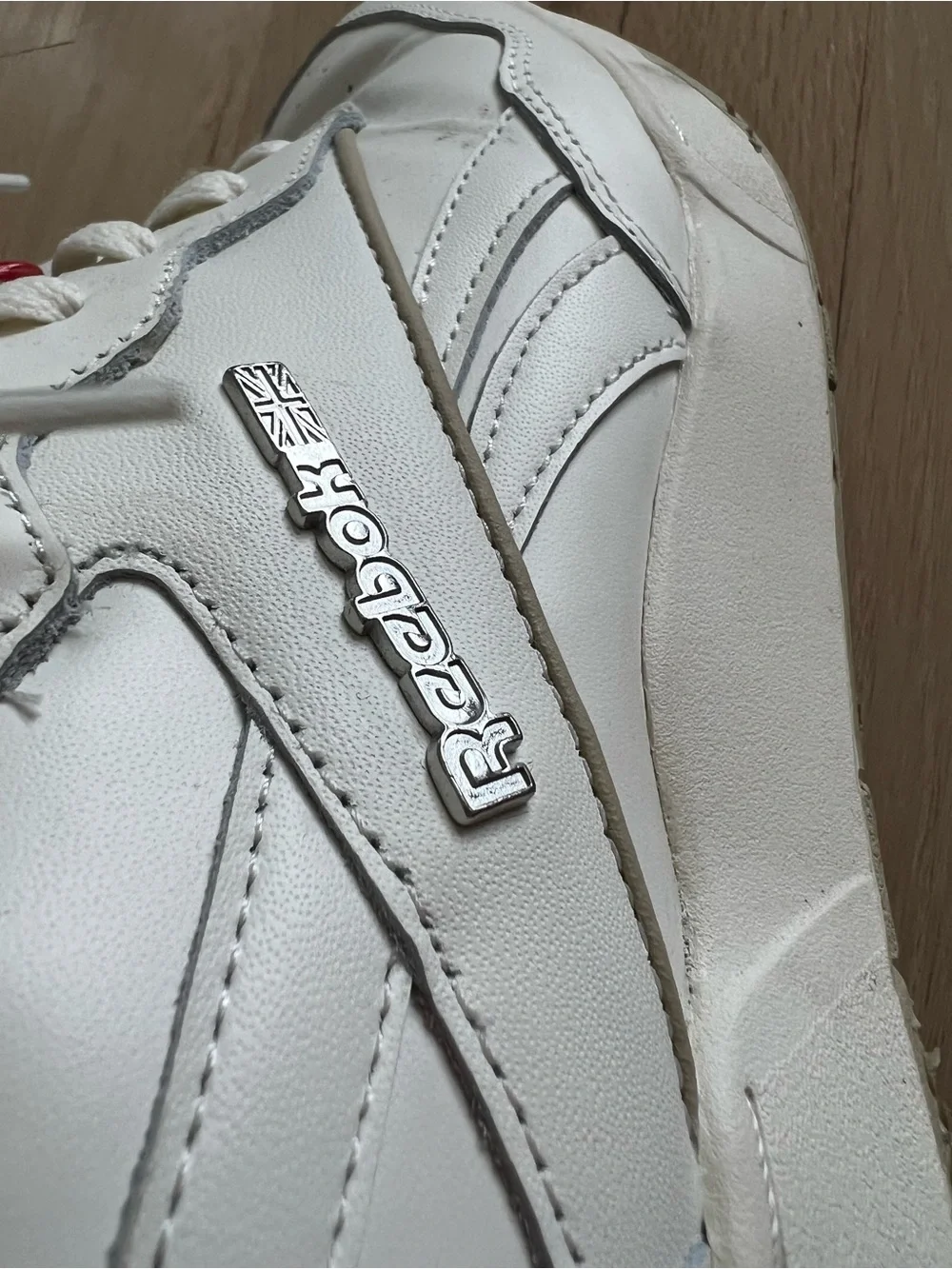 Reebok Low-Top Cream/White Men’s Sneakers